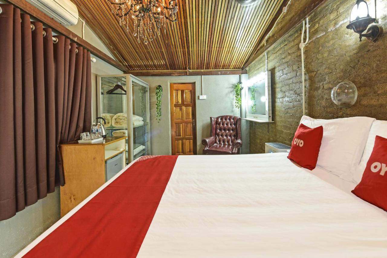 Oyo 90636 Teratak Zakiah Chalet Jerantut Exterior photo
