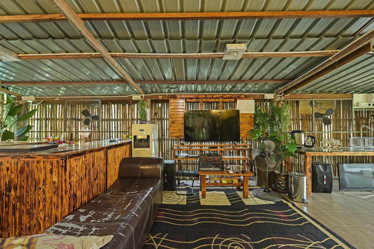 Oyo 90636 Teratak Zakiah Chalet Jerantut Exterior photo
