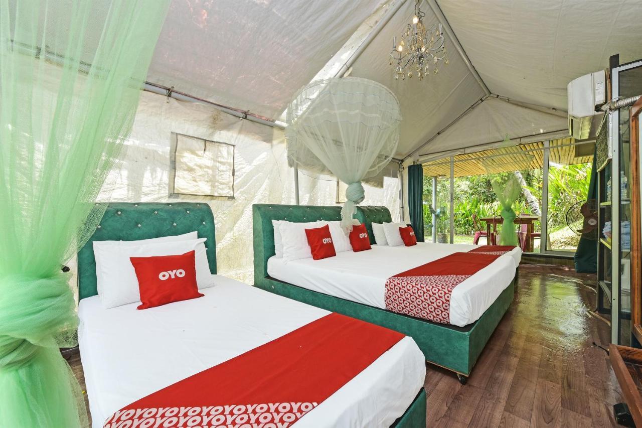 Oyo 90636 Teratak Zakiah Chalet Jerantut Exterior photo