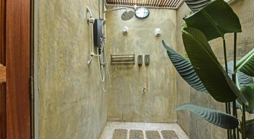 Oyo 90636 Teratak Zakiah Chalet Jerantut Exterior photo