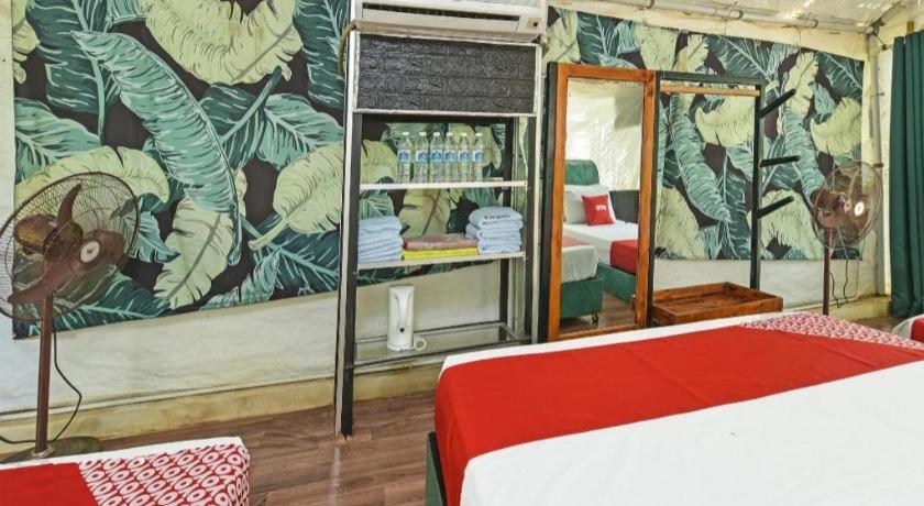 Oyo 90636 Teratak Zakiah Chalet Jerantut Exterior photo