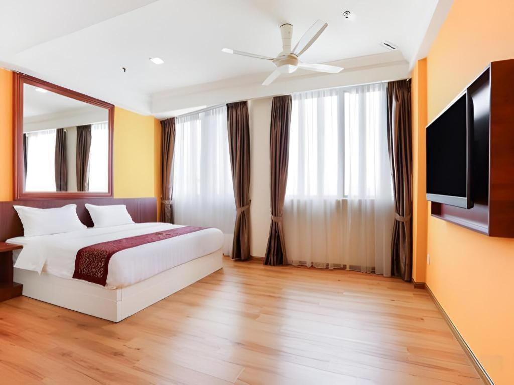 Oyo 90636 Teratak Zakiah Chalet Jerantut Exterior photo